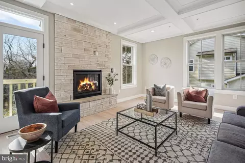 Living - 2424 Forest Glen Rd, Silver Spring, MD 20910 photo 4 of 4