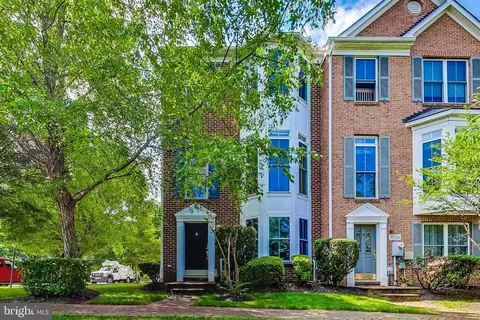 10736 Horde St, Silver Spring, MD 20902