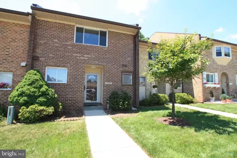 3256 Gleneagles Dr #104-E, Silver Spring, MD 20906