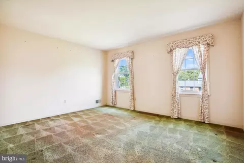 Bedroom - 18420 Tranquil Ln, Olney, MD 20832 photo 7 of 9