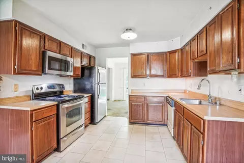 Kitchen - 18420 Tranquil Ln, Olney, MD 20832 photo 1 of 2