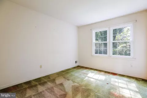 Bedroom - 18420 Tranquil Ln, Olney, MD 20832 photo 5 of 9
