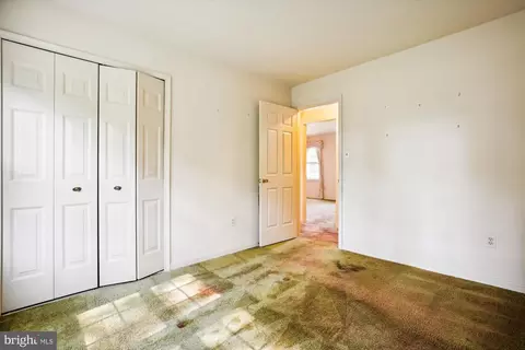Bedroom - 18420 Tranquil Ln, Olney, MD 20832 photo 4 of 9