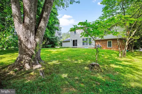 Exterior - 18420 Tranquil Ln, Olney, MD 20832 photo 10 of 18