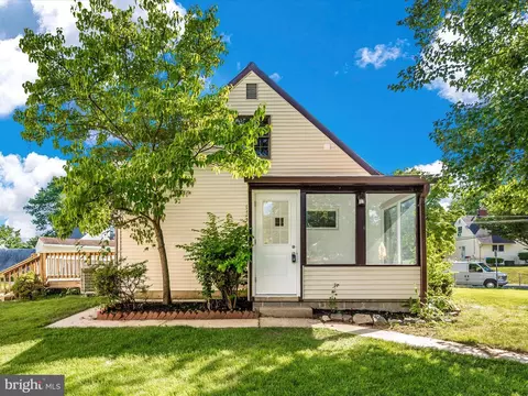 6000 Lemay Rd, Rockville, MD 20851