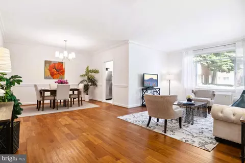 5301 Westbard Cir #102, Bethesda, MD 20816