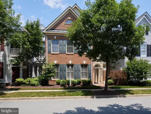 908 Oak Knoll Ter, Rockville, MD 20850