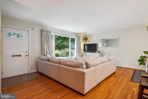 10319 Inwood Ave, Silver Spring, MD 20902 photo 5