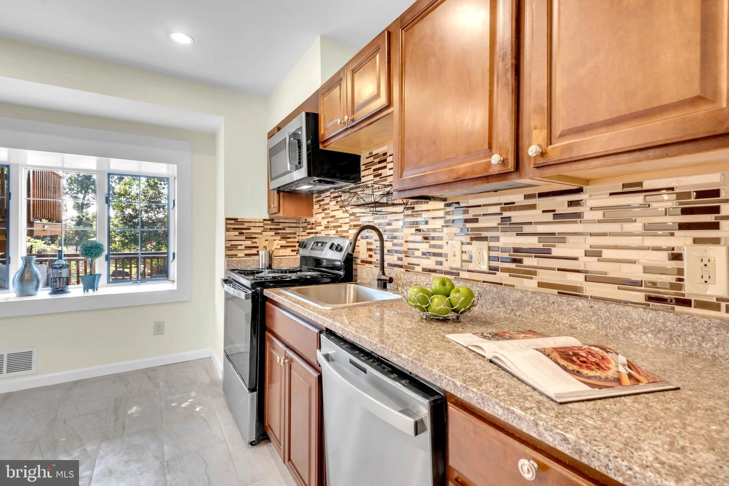 1006 Caddington Ave, Silver Spring, MD 20901 photo 10