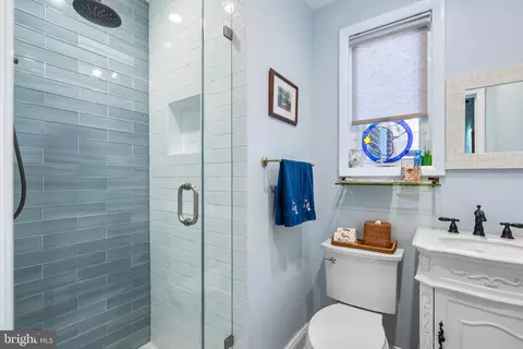 Bath - 8917 Whitney St, Silver Spring, MD 20901 photo 3 of 4