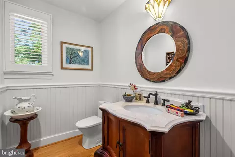 Bath - 8917 Whitney St, Silver Spring, MD 20901 photo 1 of 4