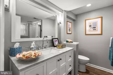 Bath - 8917 Whitney St, Silver Spring, MD 20901 photo 4 of 4