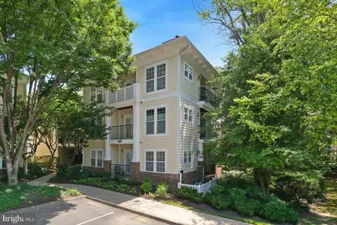 110 Booth St #38, Gaithersburg, MD 20878