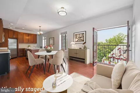 9610 Dewitt Dr #B414, Silver Spring, MD 20910 photo 2