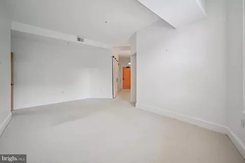 9610 Dewitt Dr #B414, Silver Spring, MD 20910 photo 16