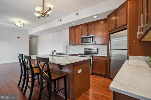 9610 Dewitt Dr #B414, Silver Spring, MD 20910 photo 8