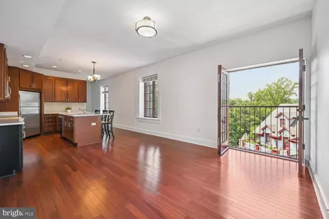 9610 Dewitt Dr #B414, Silver Spring, MD 20910 photo 3