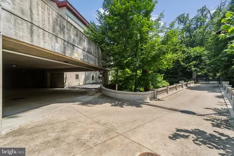 9610 Dewitt Dr #B414, Silver Spring, MD 20910 photo 21