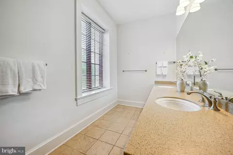 9610 Dewitt Dr #B414, Silver Spring, MD 20910 photo 19