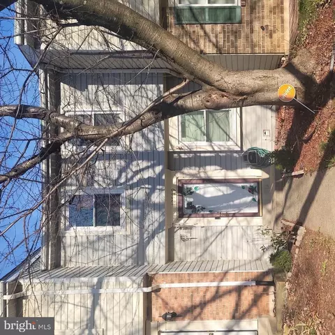 12509 Willow Spring Cir, Germantown, MD 20874