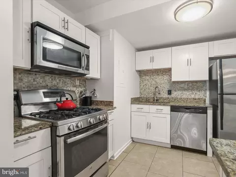 Kitchen - 8614 Manchester Rd #7, Silver Spring, MD 20901 photo 2 of 4