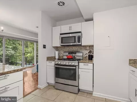 Kitchen - 8614 Manchester Rd #7, Silver Spring, MD 20901 photo 3 of 4