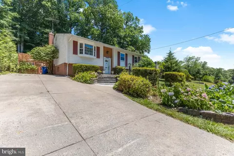 14305 Myer Ter, Rockville, MD 20853