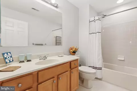 Bath - 10734 Horde St, Silver Spring, MD 20902 photo 1 of 4