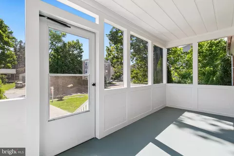 10908 Glenhaven Pkwy, Silver Spring, MD 20902 photo 5