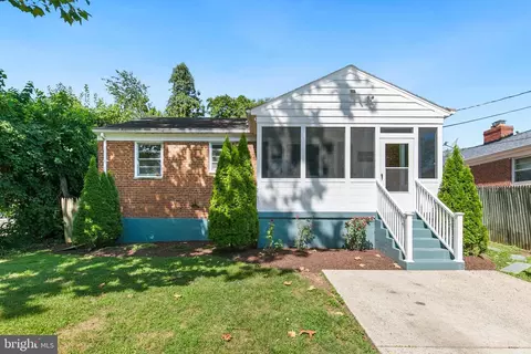 10908 Glenhaven Pkwy, Silver Spring, MD 20902