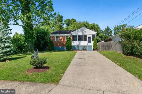 10908 Glenhaven Pkwy, Silver Spring, MD 20902 photo 3