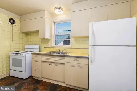 10908 Glenhaven Pkwy, Silver Spring, MD 20902 photo 14