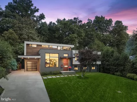 6410 Maiden Ln, Bethesda, MD 20817