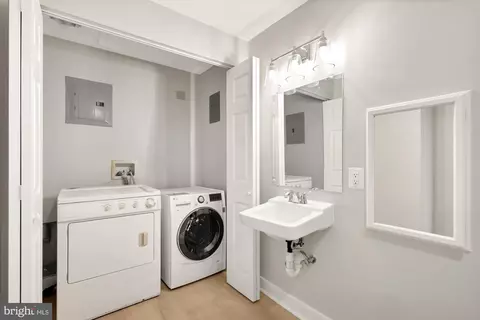 1220 Blair Mill Rd #L02, Silver Spring, MD 20910 photo 23