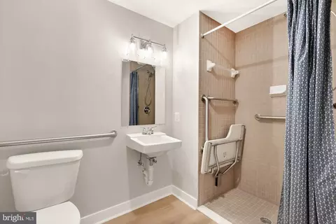 1220 Blair Mill Rd #L02, Silver Spring, MD 20910 photo 15