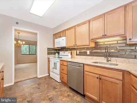 Kitchen - 15115 Interlachen Dr #3-704, Silver Spring, MD 20906 photo 2 of 4