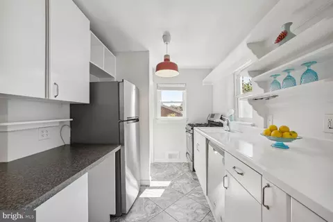 Kitchen - 2410 Dennis Ave, Silver Spring, MD 20902 photo 4 of 5