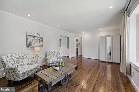 Living - 2410 Dennis Ave, Silver Spring, MD 20902 photo 4 of 5
