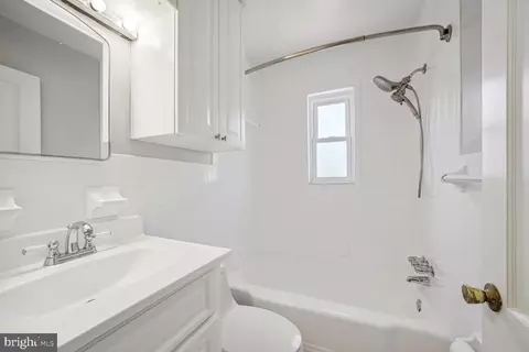 Bath - 2410 Dennis Ave, Silver Spring, MD 20902 photo 1 of 3