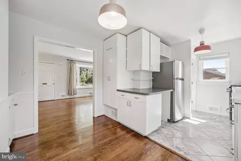 Kitchen - 2410 Dennis Ave, Silver Spring, MD 20902 photo 2 of 5