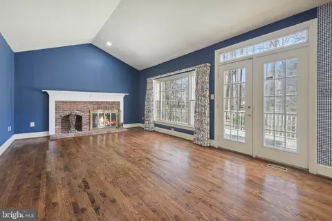 Living - 13412 Rippling Brook Dr, Silver Spring, MD 20906 photo 3 of 3
