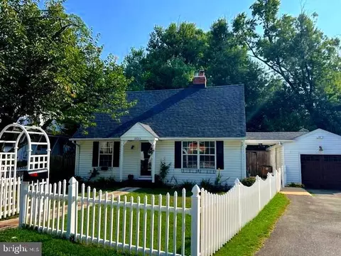 13213 Aleutian Ave, Rockville, MD 20851