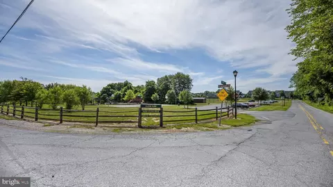 Beallsville Road, Poolesville, MD 20837 photo 14