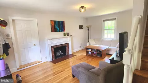 2703 Elnora St, Silver Spring, MD 20902 photo 3