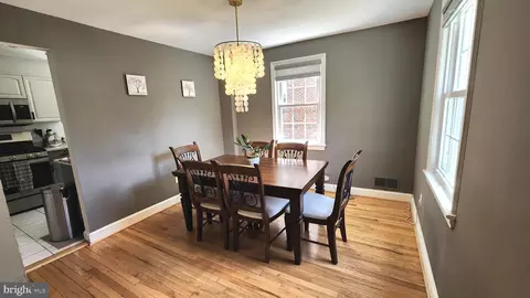 2703 Elnora St, Silver Spring, MD 20902 photo 8