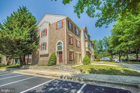2 Elm Tree Ct, Silver Spring, MD 20906