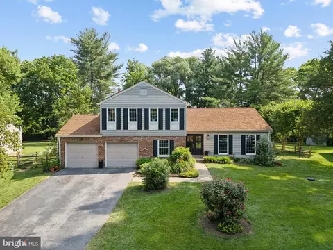 14513 Brookmead Dr, Darnestown, MD 20874