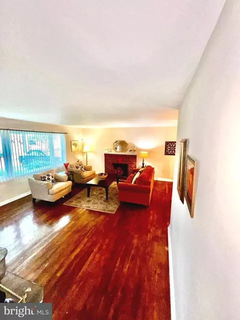 2016 Forest Dale Dr, Silver Spring, MD 20903 photo 8