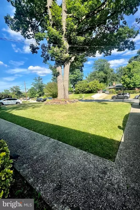 2016 Forest Dale Dr, Silver Spring, MD 20903 photo 4