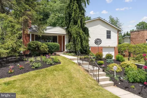 6405 Tone Dr, Bethesda, MD 20817